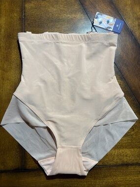 Honeylove High-Waist Shapewear Briefs in Nude Blush